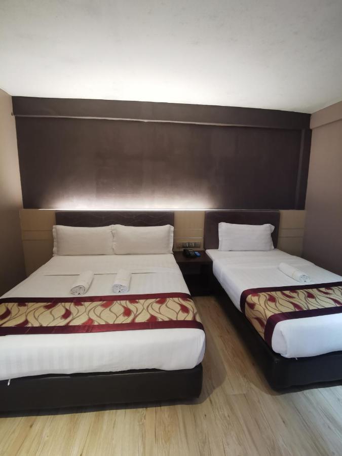 Palace Inn Мири Экстерьер фото