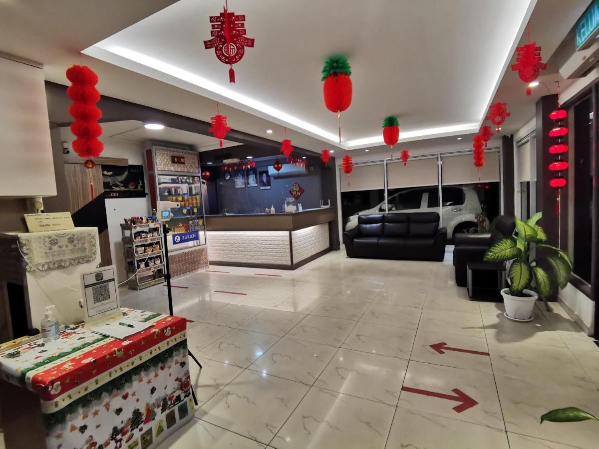 Palace Inn Мири Экстерьер фото