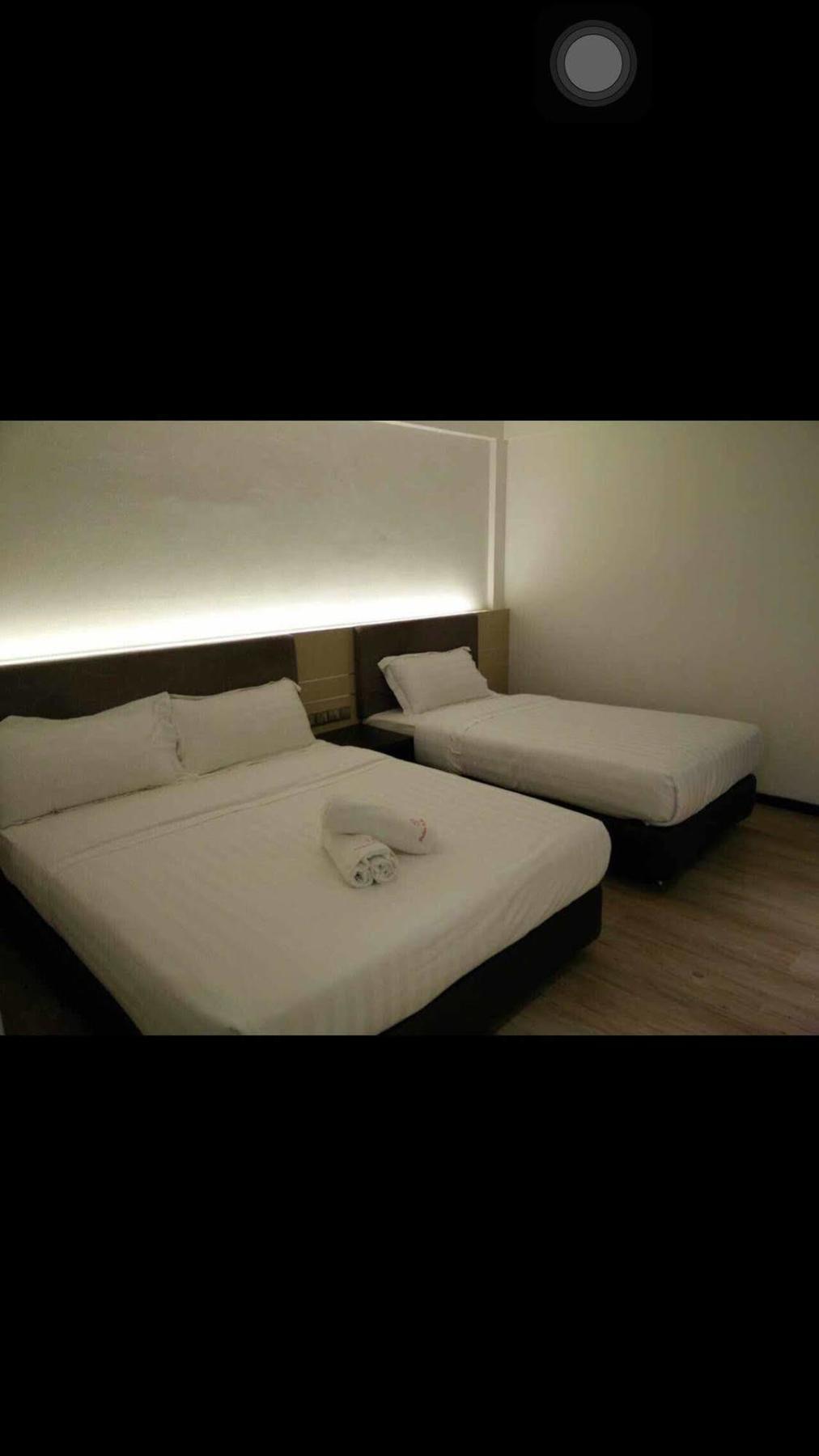 Palace Inn Мири Экстерьер фото
